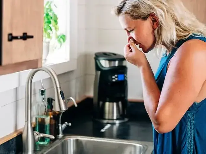 bad smells odour smelly drains survey inspection jpg e1695446886846